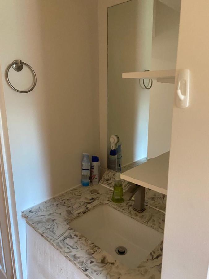 Double Room With Shared Bathroom 536B Toronto Eksteriør billede